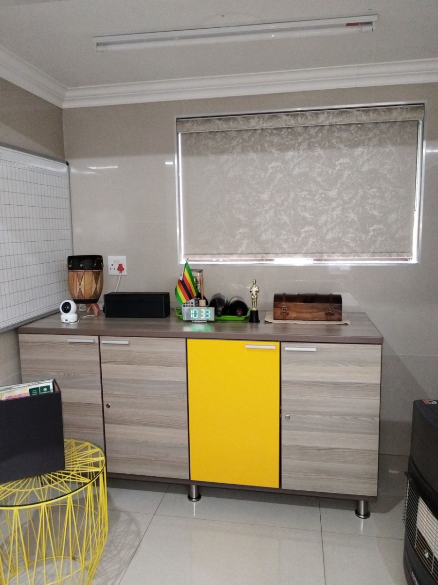 To Let 6 Bedroom Property for Rent in Fourways Gauteng