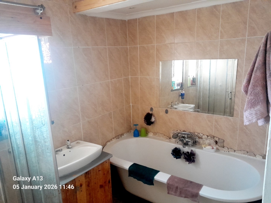  Bedroom Property for Sale in Casseldale Gauteng