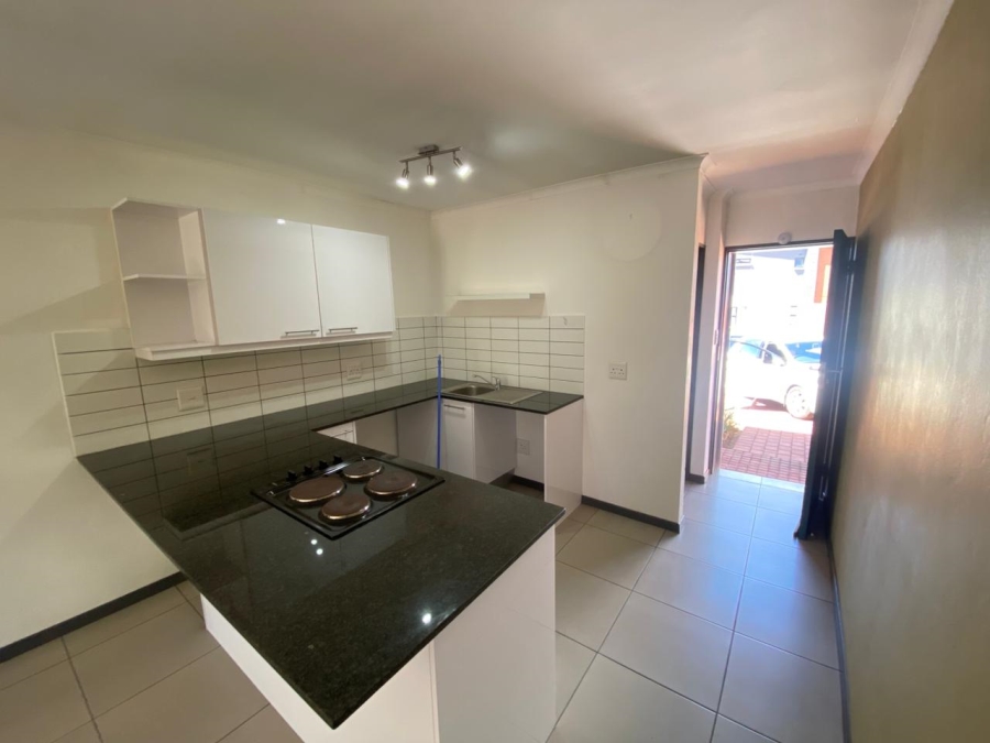 To Let 2 Bedroom Property for Rent in Parkdene Gauteng