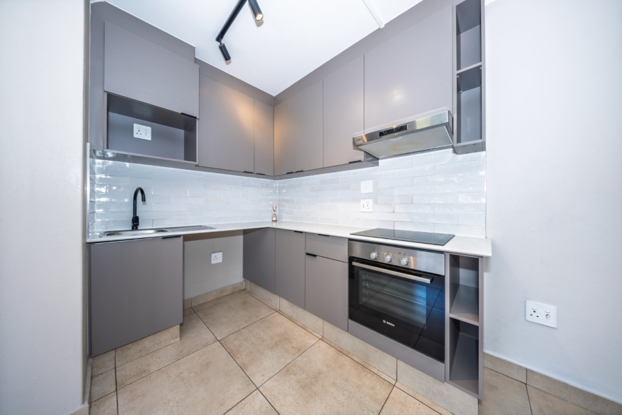 2 Bedroom Property for Sale in Essexwold Gauteng