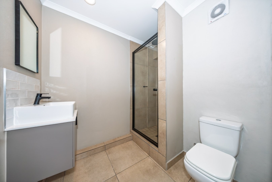 2 Bedroom Property for Sale in Essexwold Gauteng