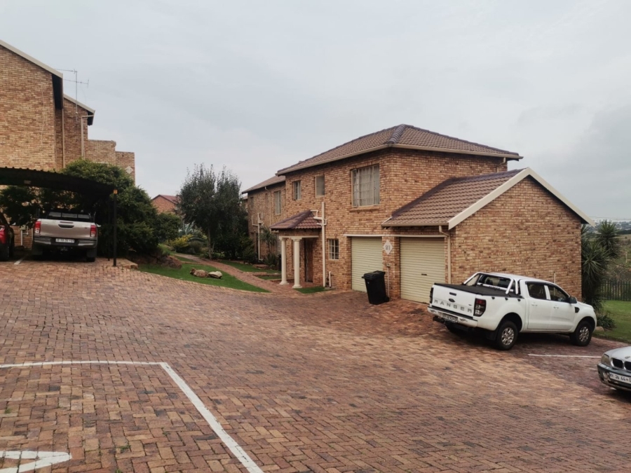 To Let 3 Bedroom Property for Rent in Elandspark Gauteng
