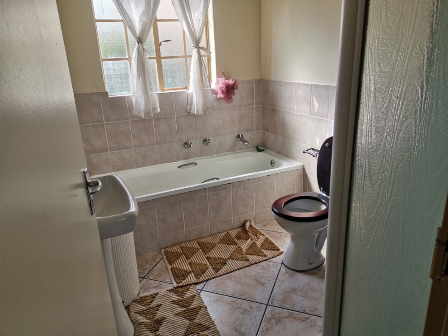 To Let 3 Bedroom Property for Rent in Elandspark Gauteng