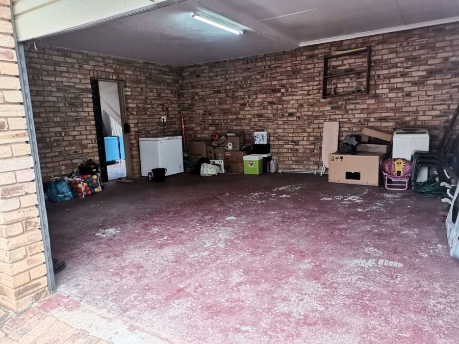 To Let 3 Bedroom Property for Rent in Elandspark Gauteng