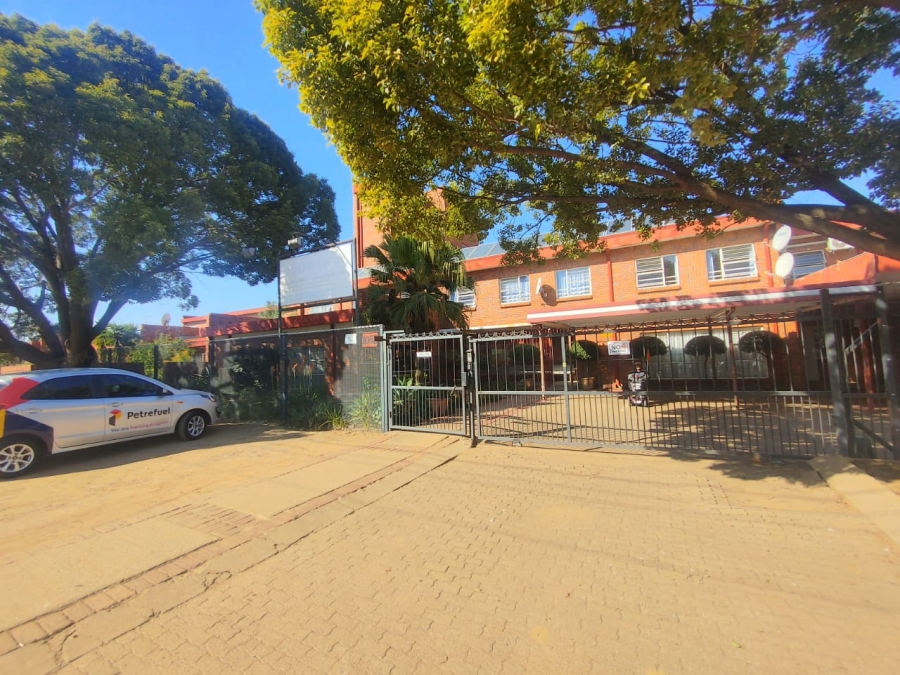 1 Bedroom Property for Sale in Villieria Gauteng