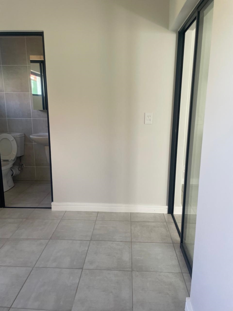 To Let 1 Bedroom Property for Rent in Comet Gauteng