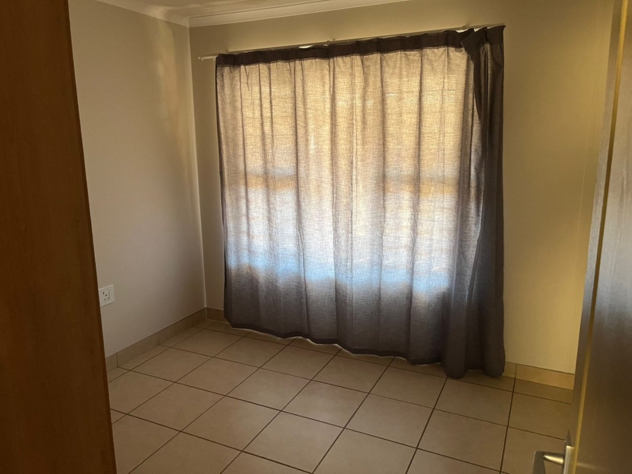 To Let 2 Bedroom Property for Rent in Eldoraigne Gauteng