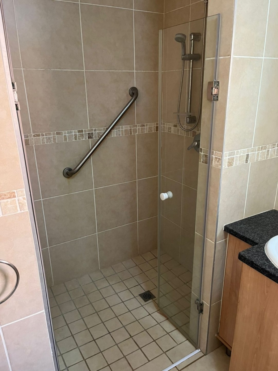 To Let 2 Bedroom Property for Rent in Eldoraigne Gauteng