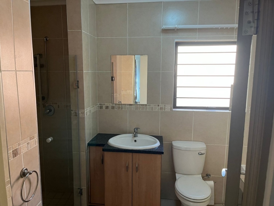 To Let 2 Bedroom Property for Rent in Eldoraigne Gauteng