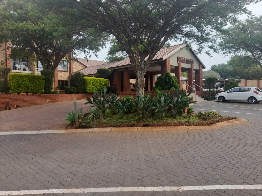 To Let 2 Bedroom Property for Rent in Eldoraigne Gauteng