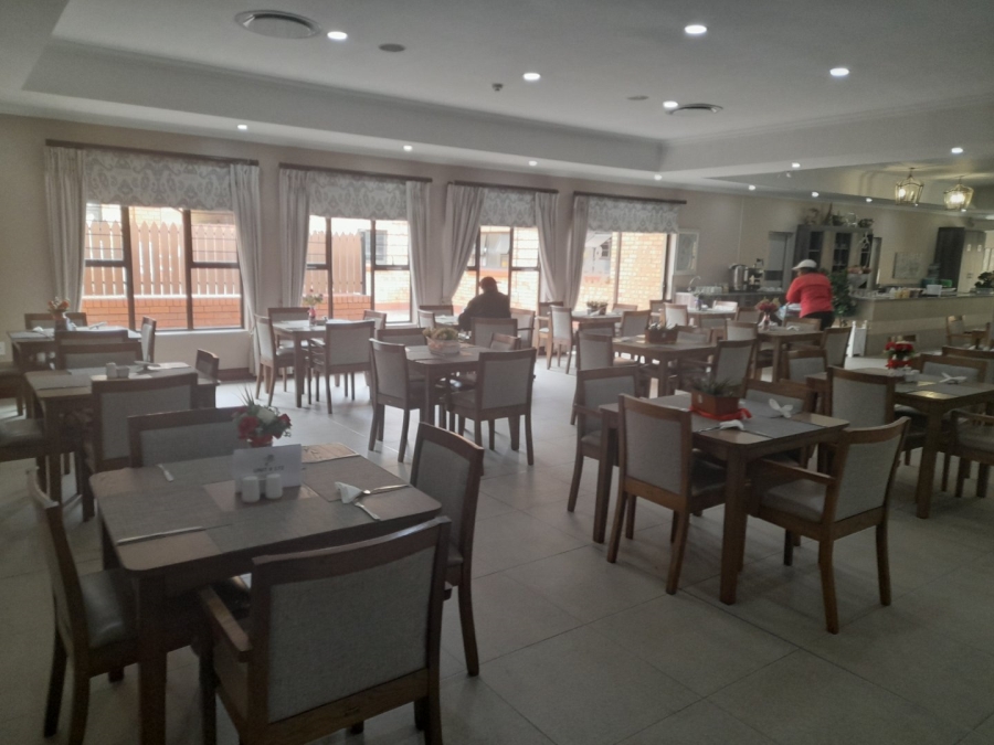 To Let 2 Bedroom Property for Rent in Eldoraigne Gauteng