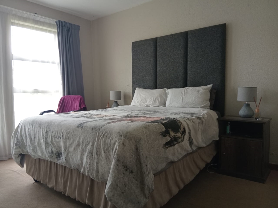 To Let 2 Bedroom Property for Rent in Klipfontein Gauteng