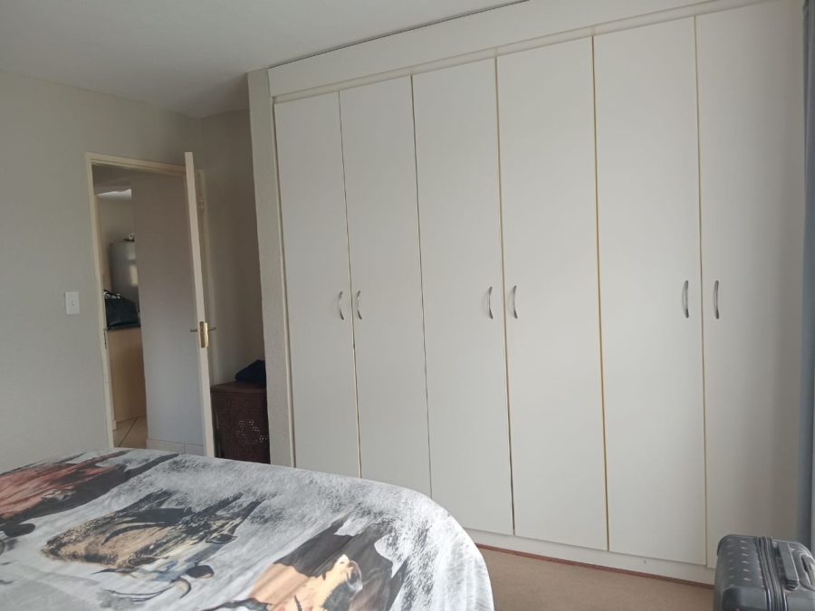 To Let 2 Bedroom Property for Rent in Klipfontein Gauteng