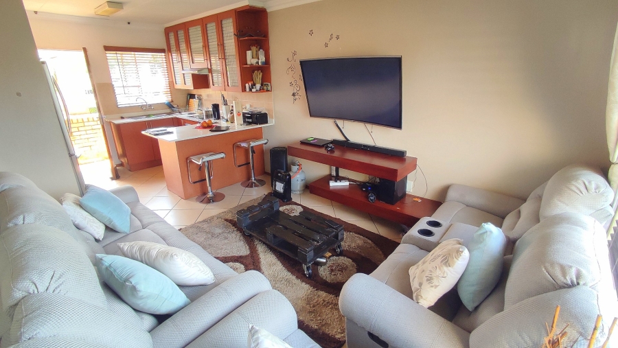 2 Bedroom Property for Sale in Heuwelsig Estate Gauteng