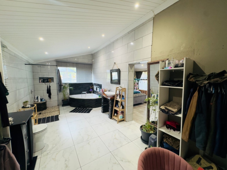  Bedroom Property for Sale in Valhalla Gauteng