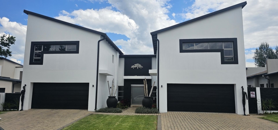 5 Bedroom Property for Sale in Silverwoods Country Estate Gauteng