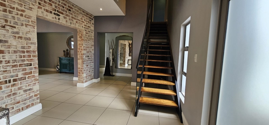 5 Bedroom Property for Sale in Silverwoods Country Estate Gauteng