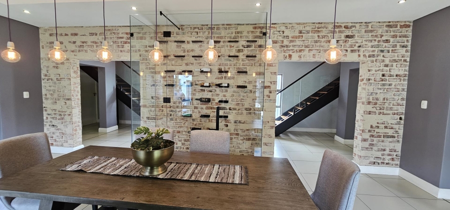 5 Bedroom Property for Sale in Silverwoods Country Estate Gauteng