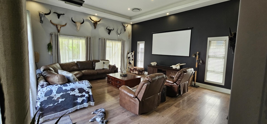 5 Bedroom Property for Sale in Silverwoods Country Estate Gauteng