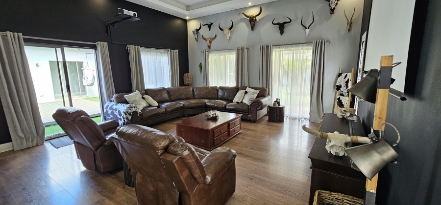 5 Bedroom Property for Sale in Silverwoods Country Estate Gauteng