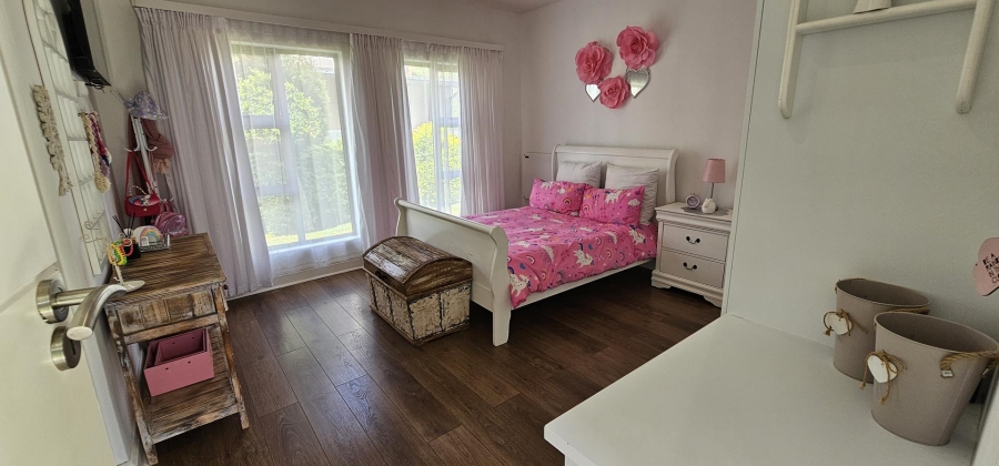 5 Bedroom Property for Sale in Silverwoods Country Estate Gauteng