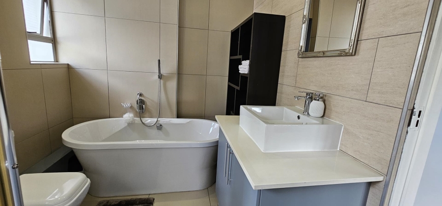 5 Bedroom Property for Sale in Silverwoods Country Estate Gauteng