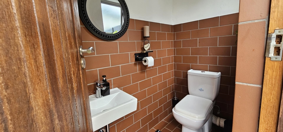 5 Bedroom Property for Sale in Silverwoods Country Estate Gauteng