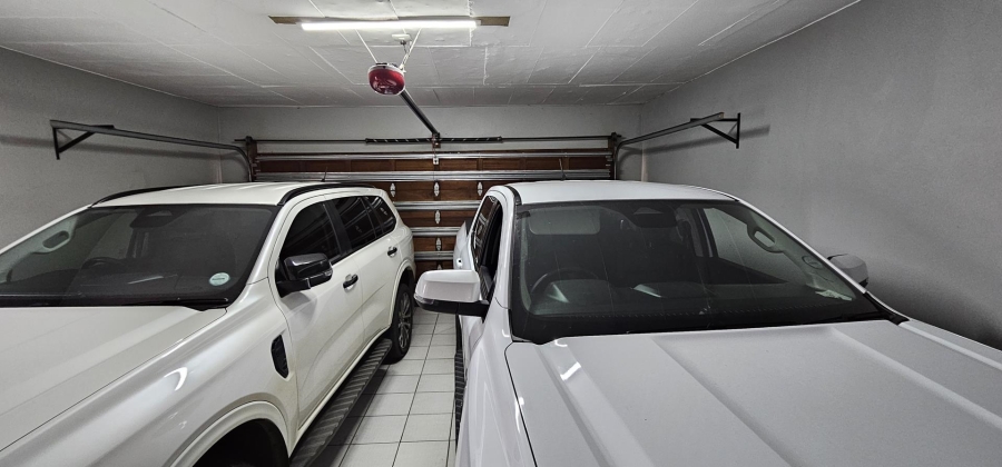 5 Bedroom Property for Sale in Silverwoods Country Estate Gauteng