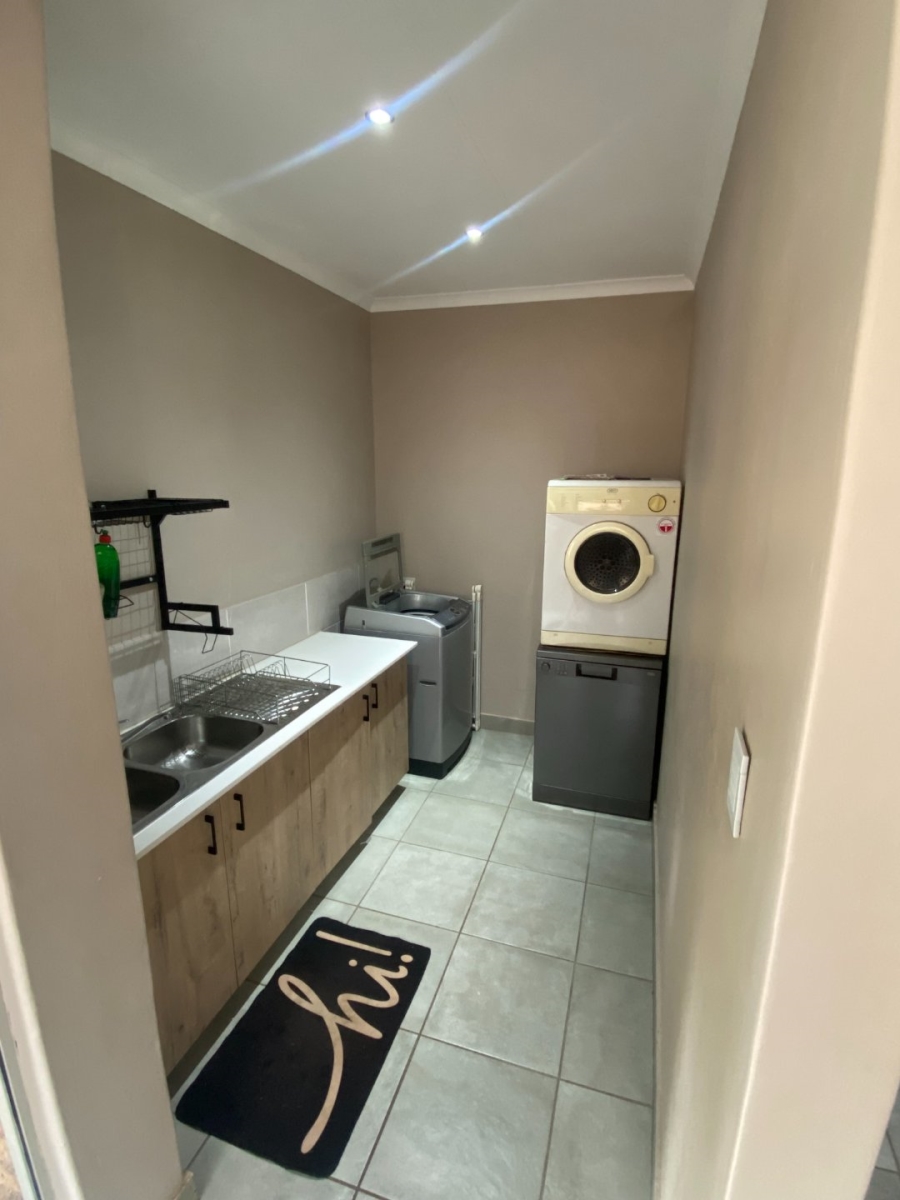  Bedroom Property for Sale in Magalieskruin Gauteng