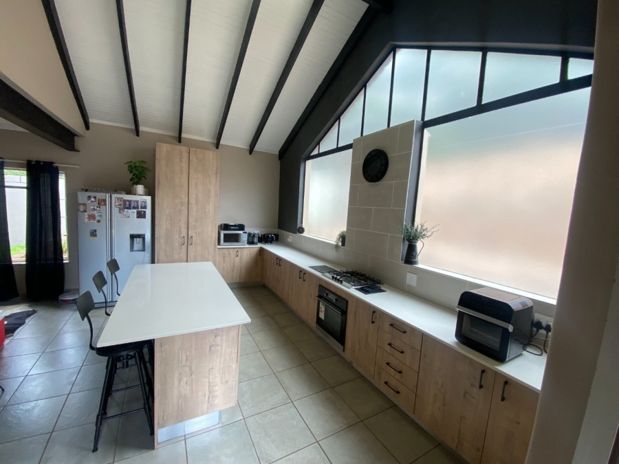  Bedroom Property for Sale in Magalieskruin Gauteng