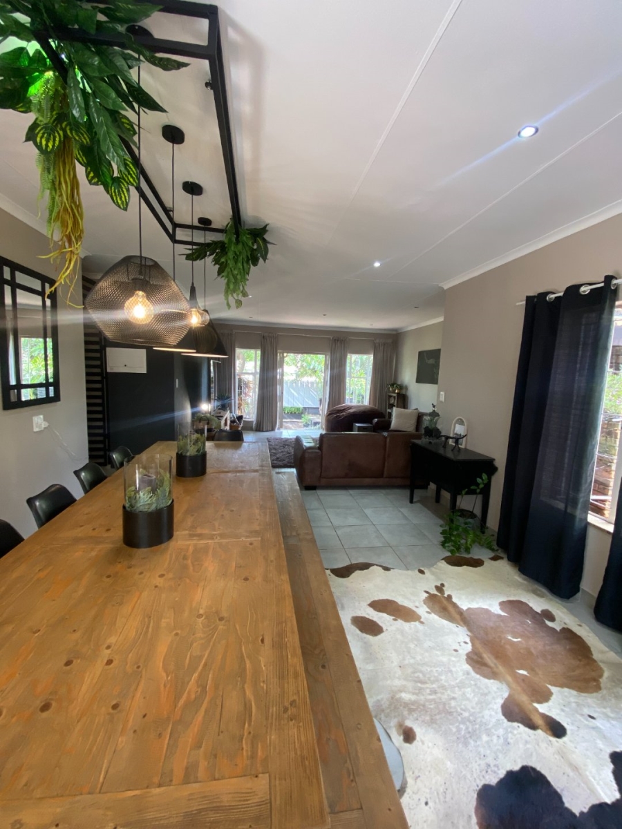  Bedroom Property for Sale in Magalieskruin Gauteng