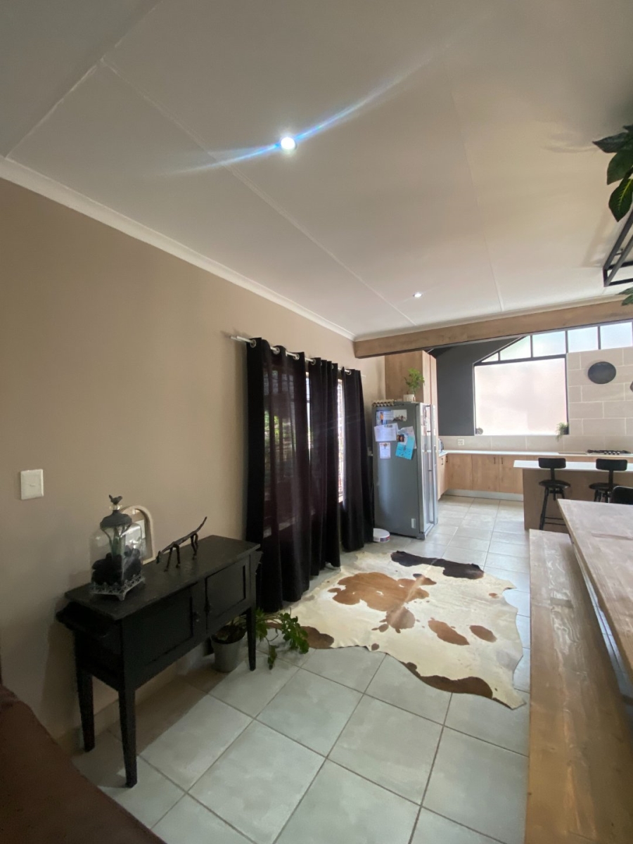 Bedroom Property for Sale in Magalieskruin Gauteng