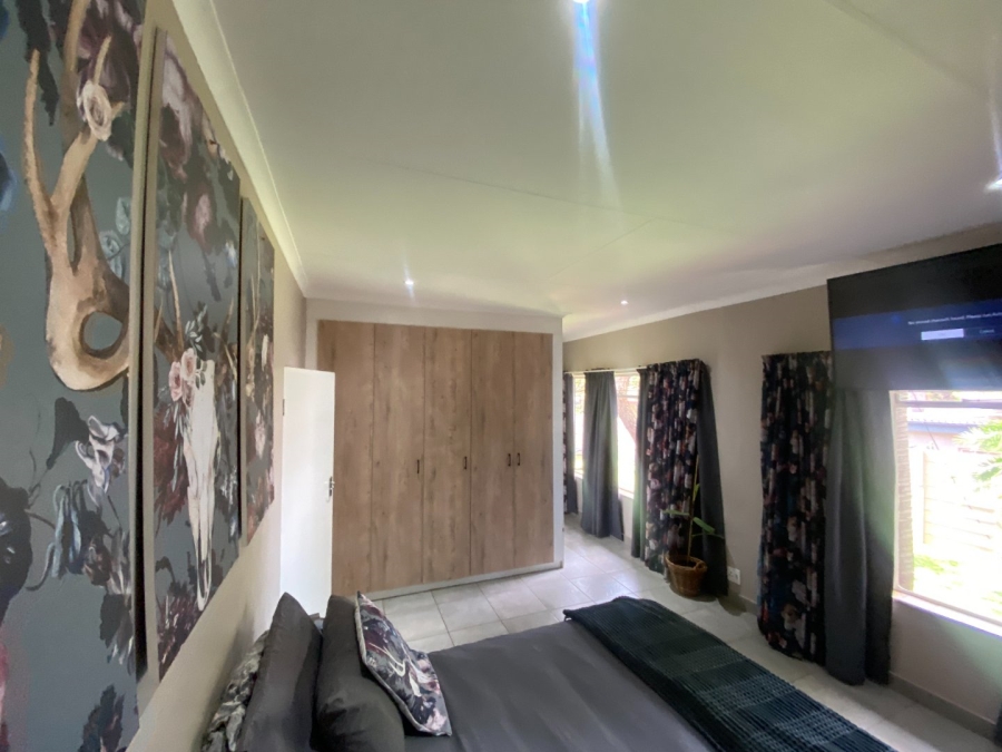  Bedroom Property for Sale in Magalieskruin Gauteng