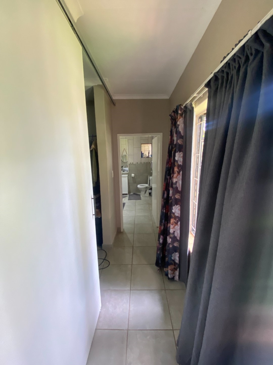  Bedroom Property for Sale in Magalieskruin Gauteng