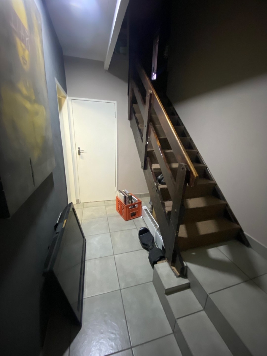  Bedroom Property for Sale in Magalieskruin Gauteng