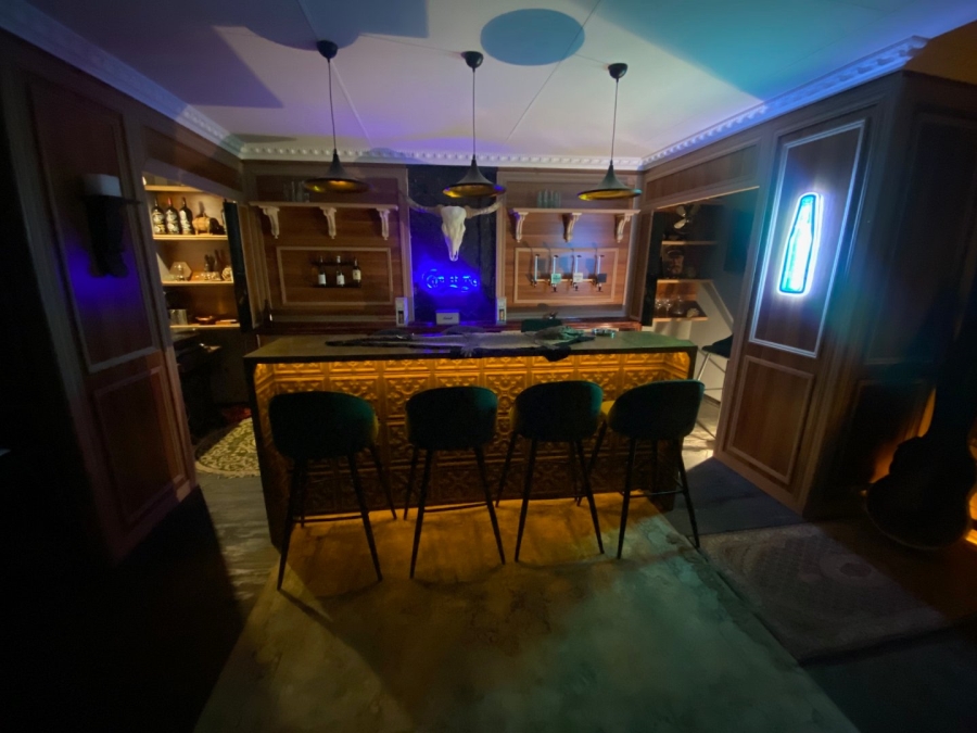  Bedroom Property for Sale in Magalieskruin Gauteng