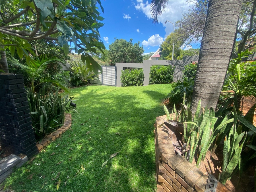  Bedroom Property for Sale in Magalieskruin Gauteng