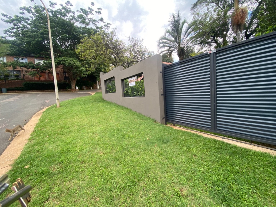  Bedroom Property for Sale in Magalieskruin Gauteng