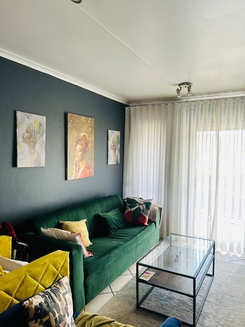 To Let 1 Bedroom Property for Rent in The Orchards Gauteng