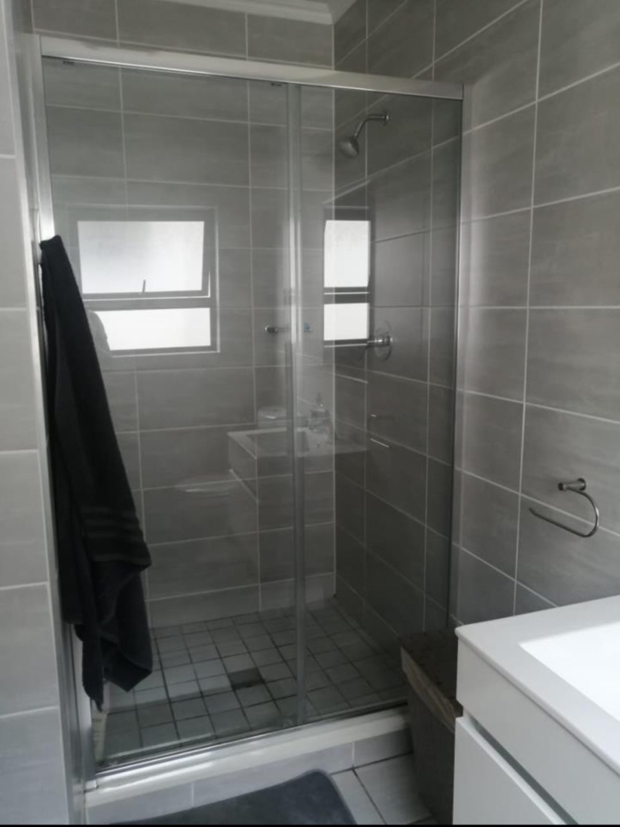 To Let 1 Bedroom Property for Rent in Waterfall Gauteng