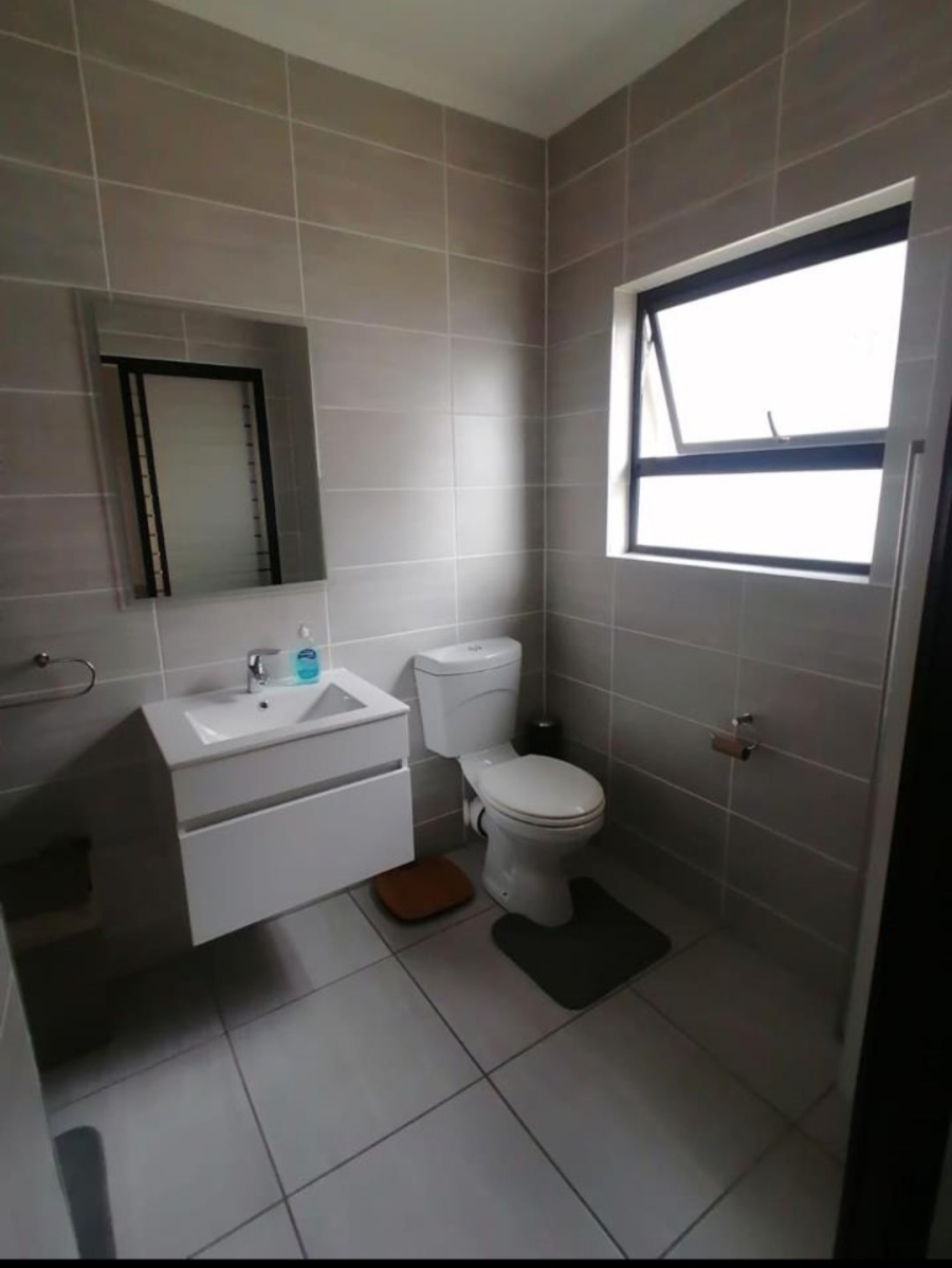 To Let 1 Bedroom Property for Rent in Waterfall Gauteng