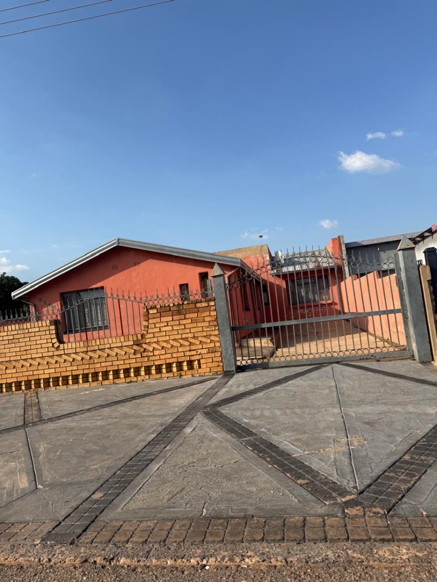 2 Bedroom Property for Sale in Tembisa Central Gauteng