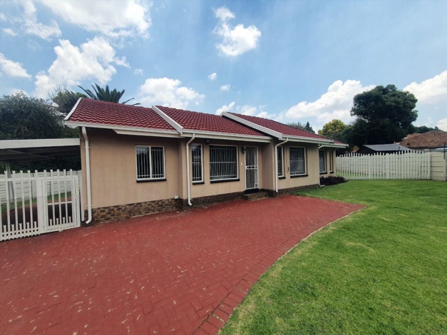 3 Bedroom Property for Sale in Sunward Park Gauteng