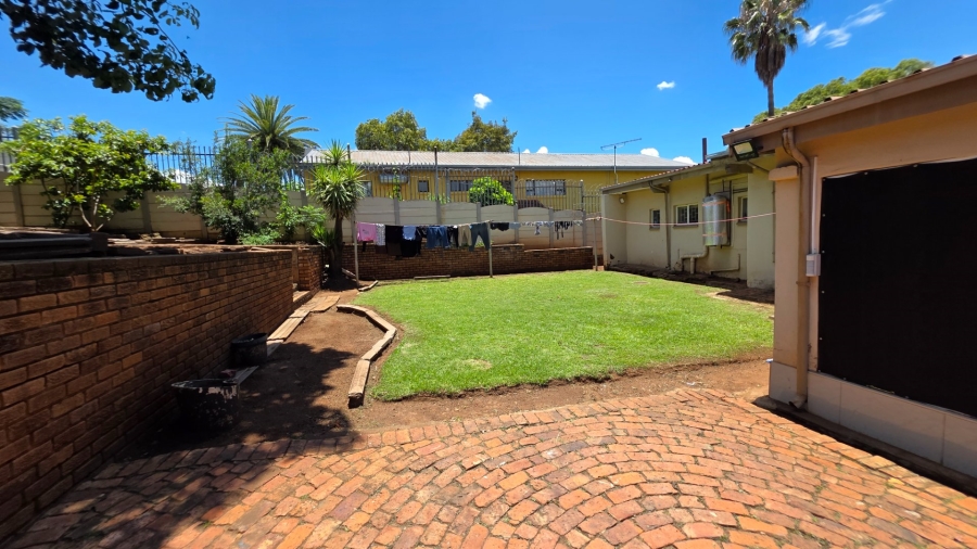  Bedroom Property for Sale in Erasmia Gauteng