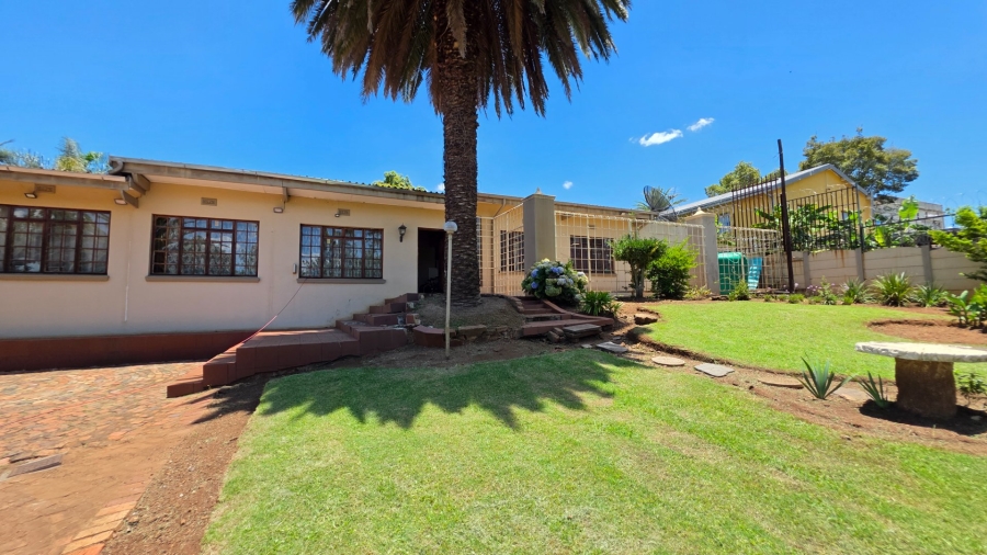  Bedroom Property for Sale in Erasmia Gauteng