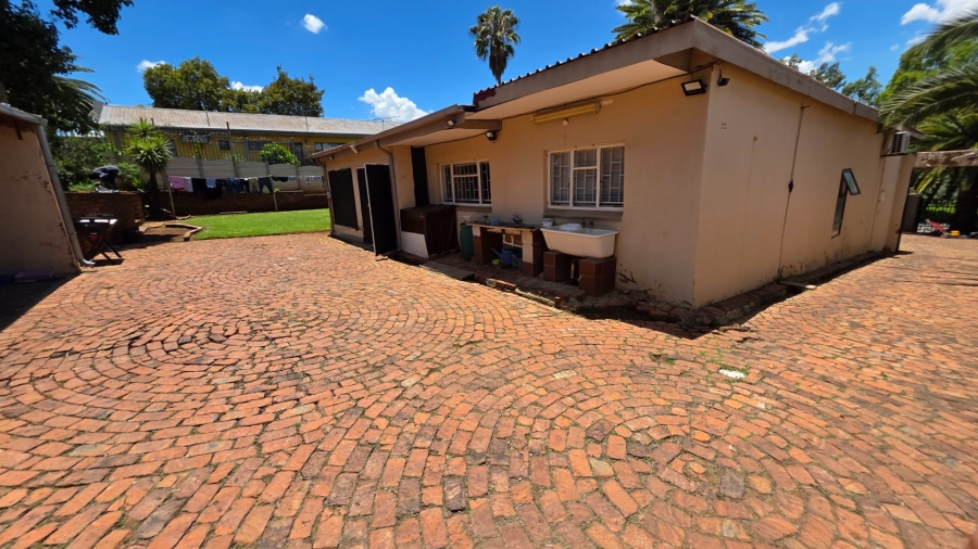  Bedroom Property for Sale in Erasmia Gauteng