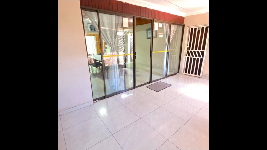  Bedroom Property for Sale in Erasmia Gauteng