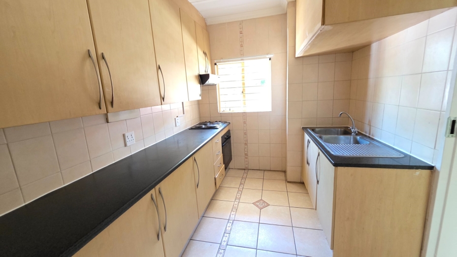 To Let 2 Bedroom Property for Rent in Erasmia Gauteng
