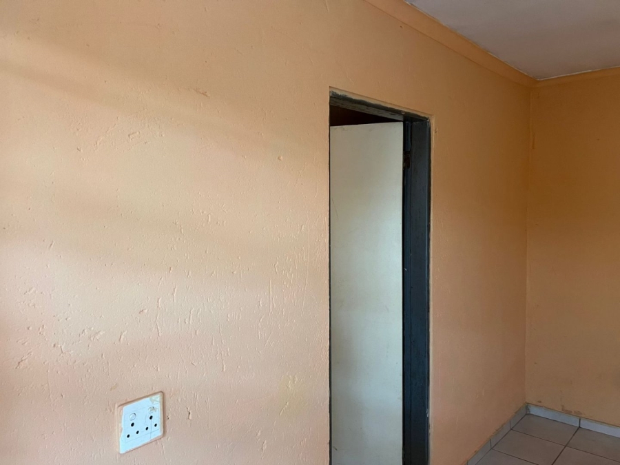 14 Bedroom Property for Sale in Soshanguve South Gauteng