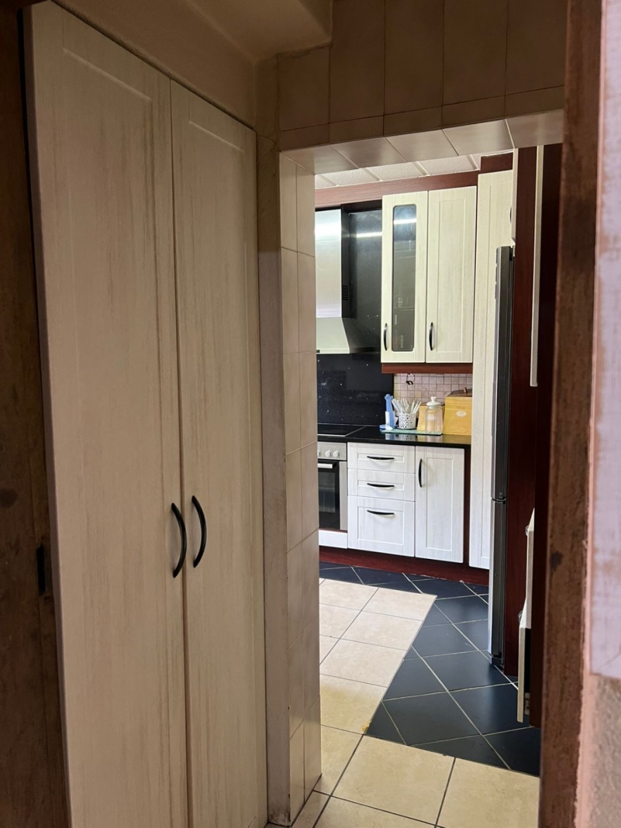 To Let 4 Bedroom Property for Rent in Kibler Park Gauteng